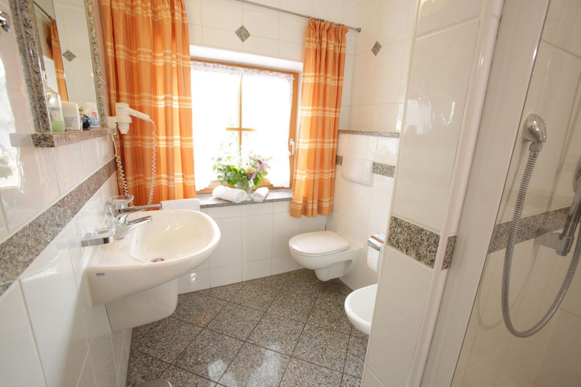 Hotel Lindlweberhof à Rosenheim Extérieur photo